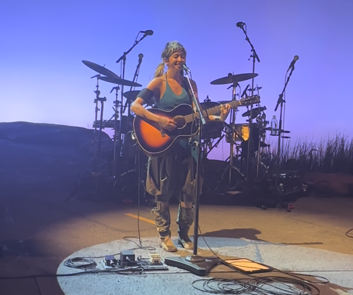 Beabadoobee Debuts New Song "Pylon" At Red Rocks